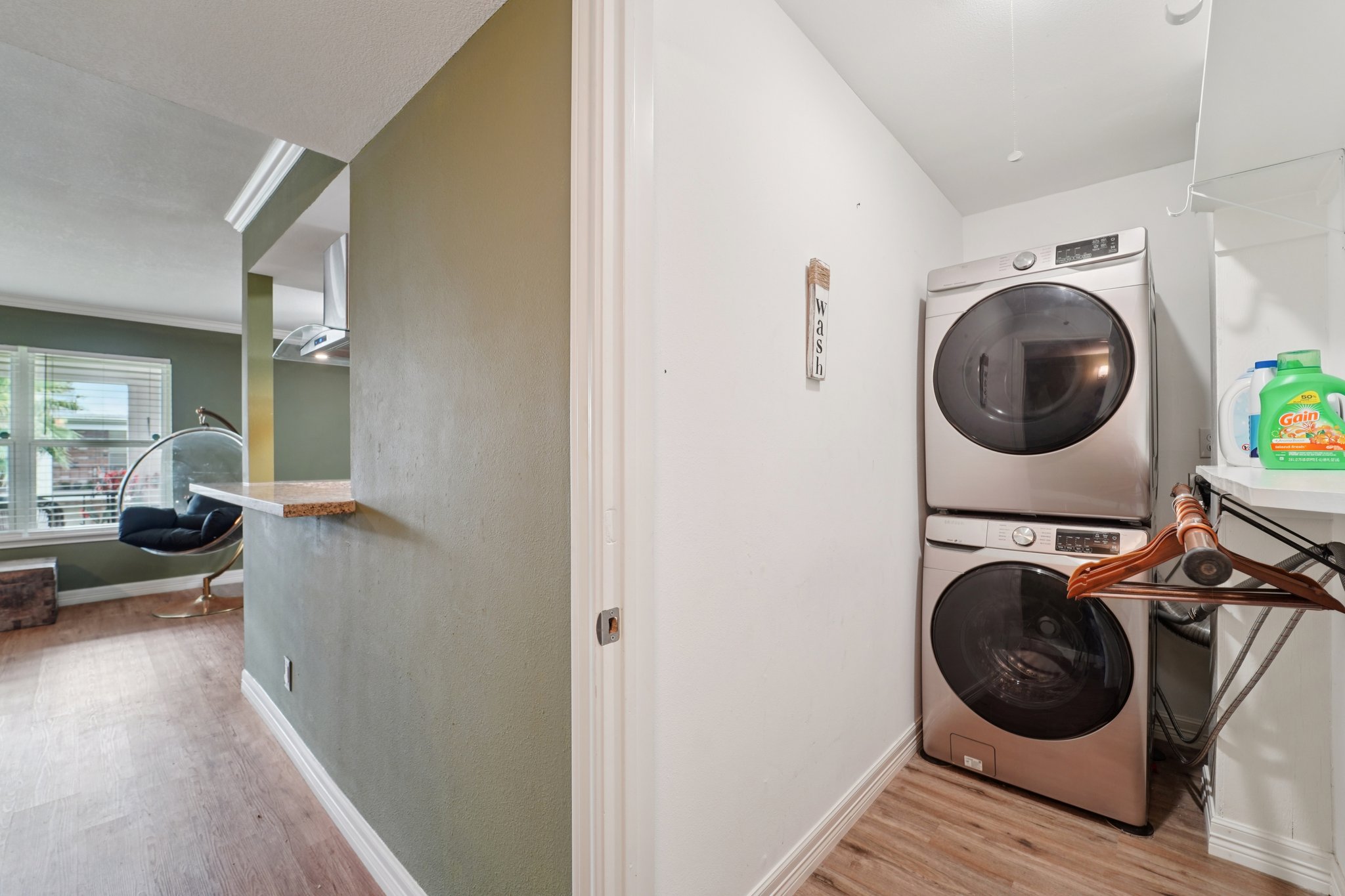 Nasa Pkwy-S1412-025.jpg