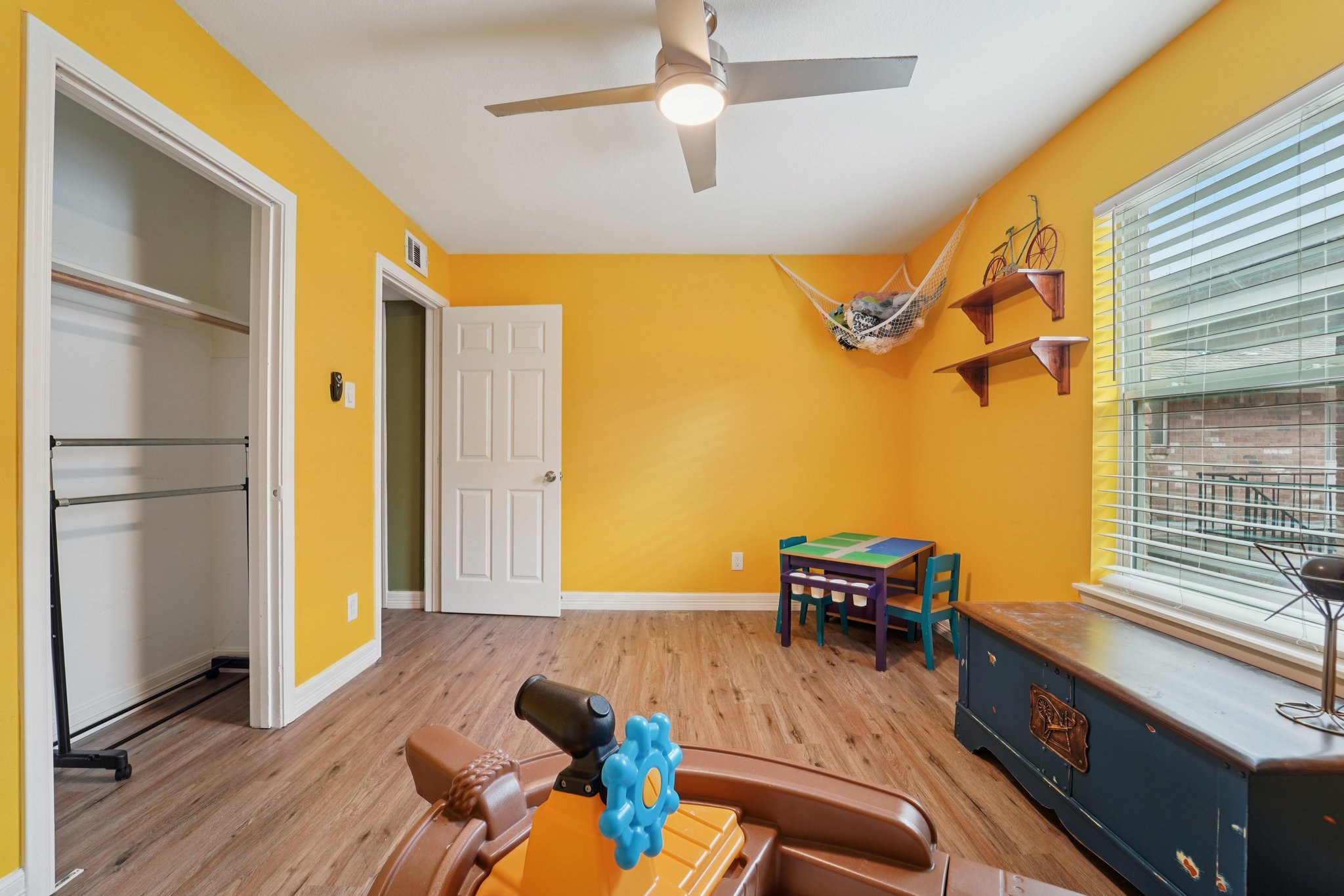 Nasa Pkwy-S1412-029.jpg