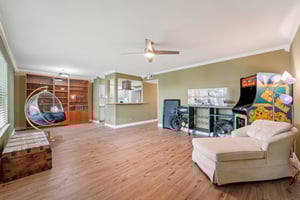 Nasa Pkwy-S1412-009.jpg