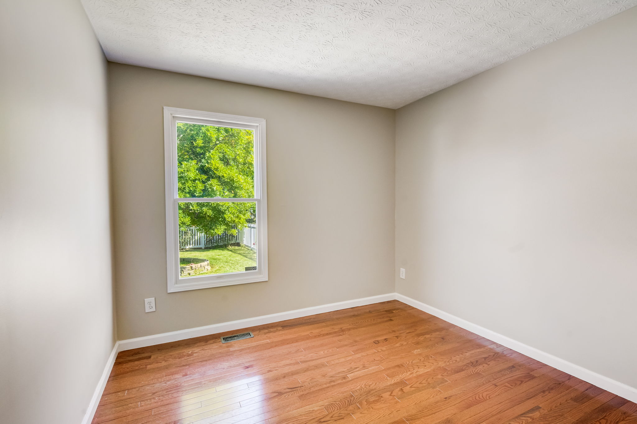 Cove Lake Ln-028