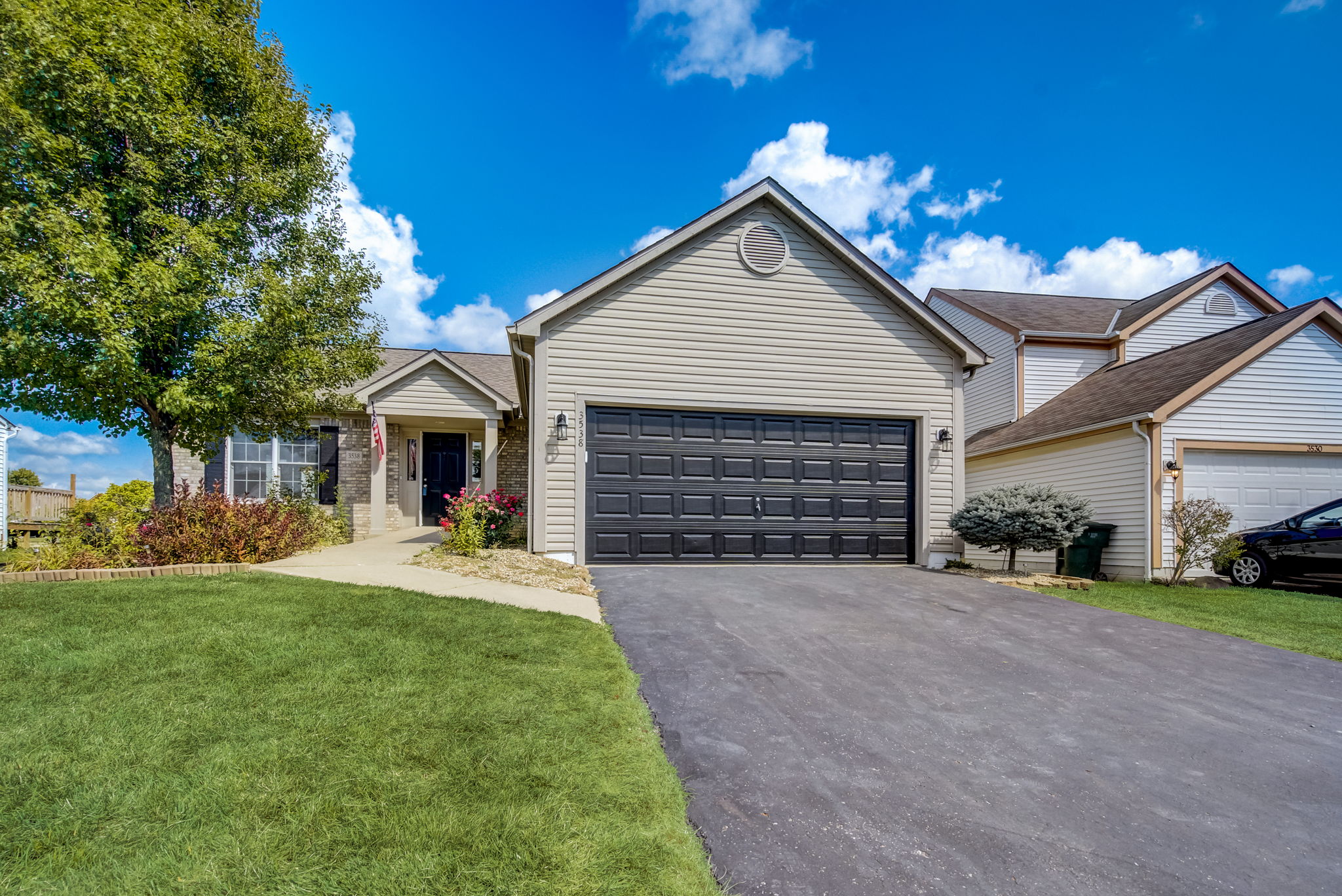 Cove Lake Ln-003