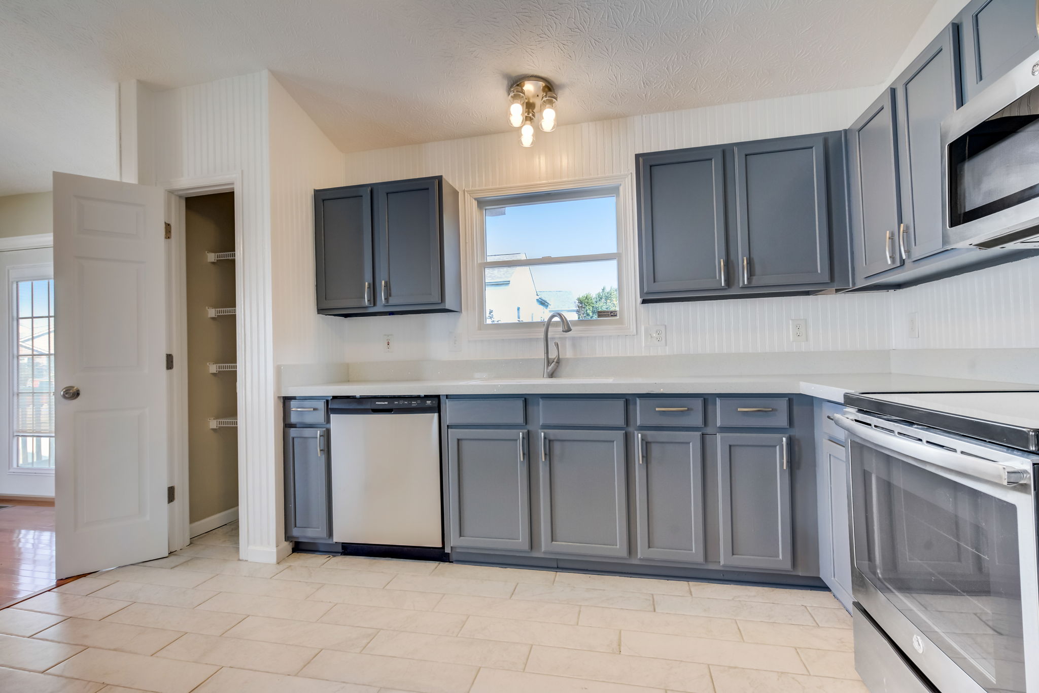 Cove Lake Ln-022