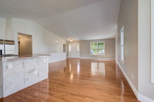 Cove Lake Ln-009