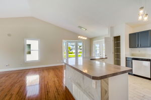 Cove Lake Ln-015