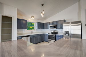 Cove Lake Ln-020