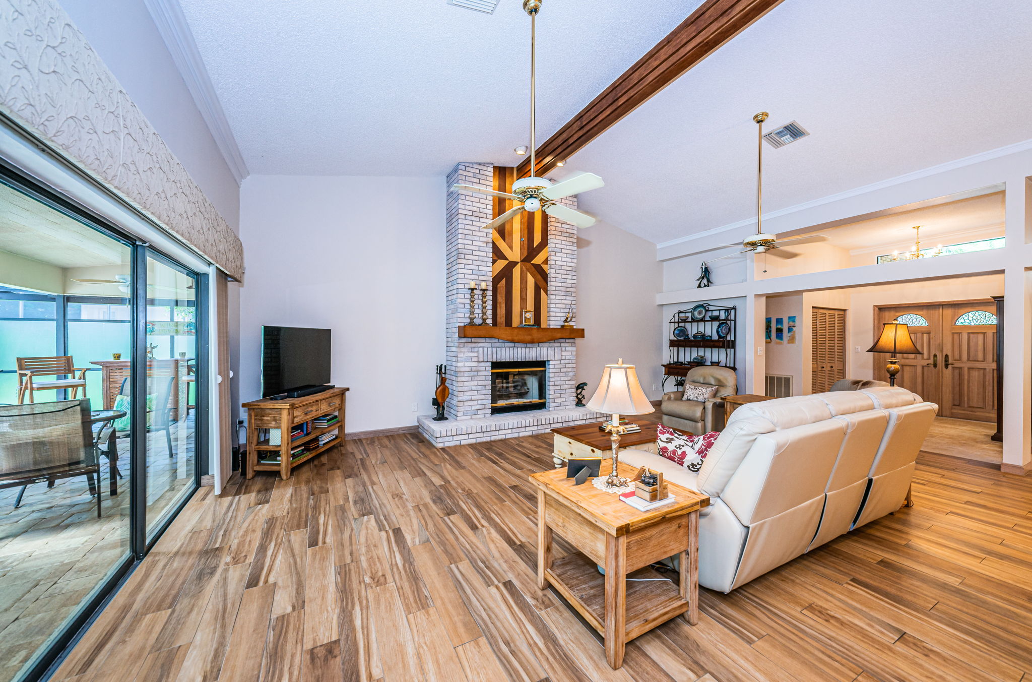 Living Room1-3