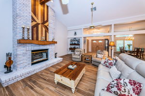 Living Room2-3