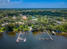 Docks111