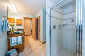 Bathroom2b