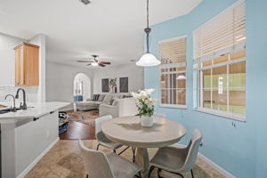 Kitchen/Breakfast Area