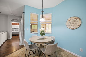 Kitchen/Breakfast Area