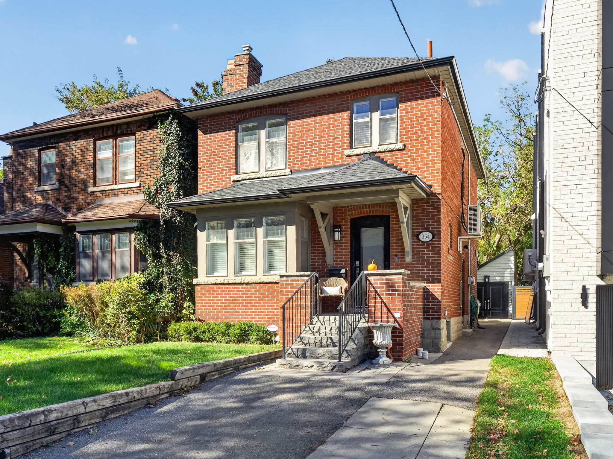 354 Brookdale Ave Toronto, ON M5M 1P8