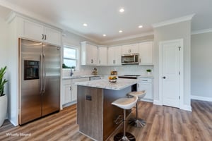 Kitchen/Breakfast Bar