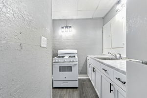  Photo 40