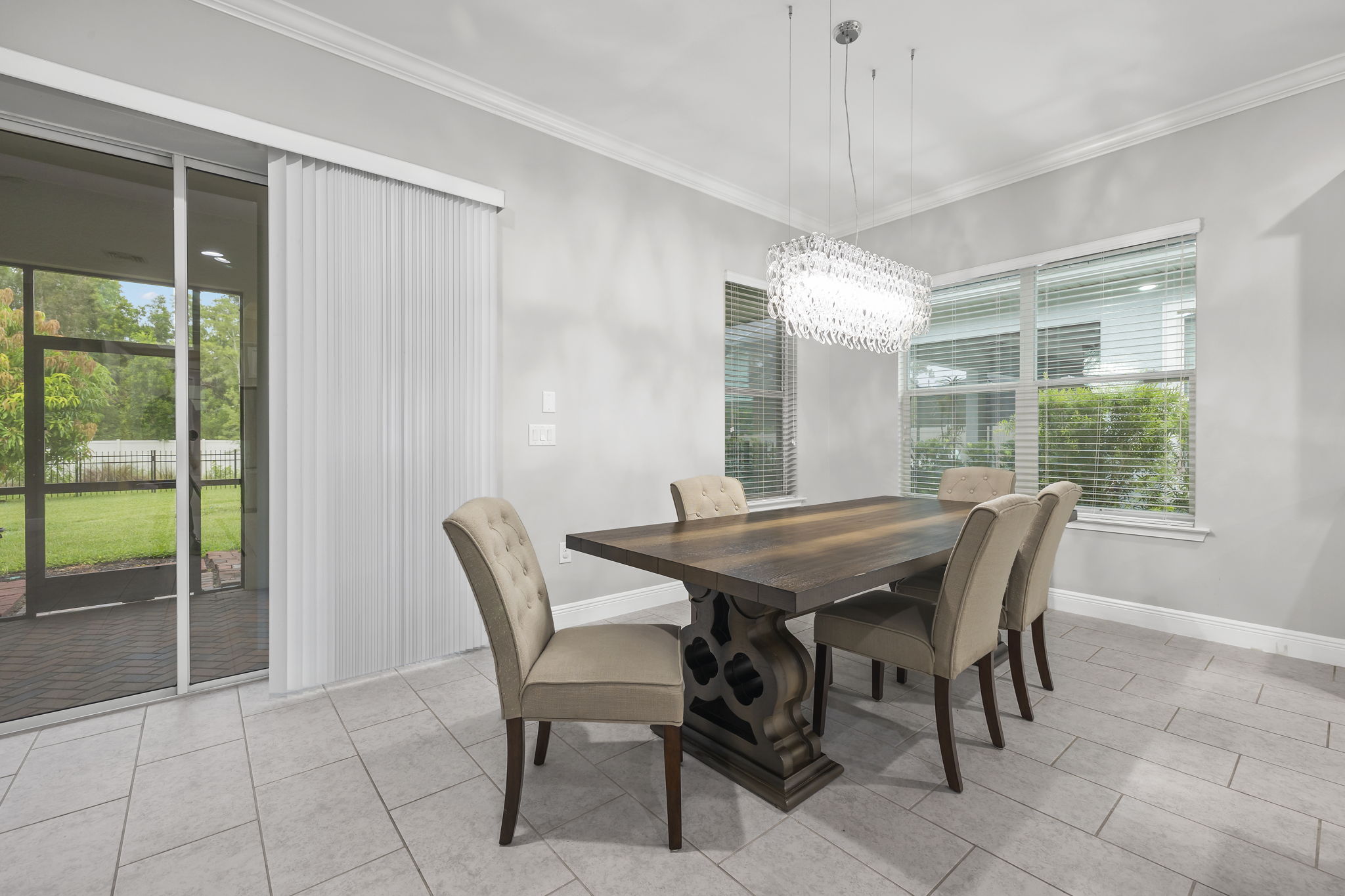 Dining Area (1)