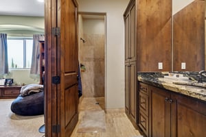 Walk in shower Bedroom 4