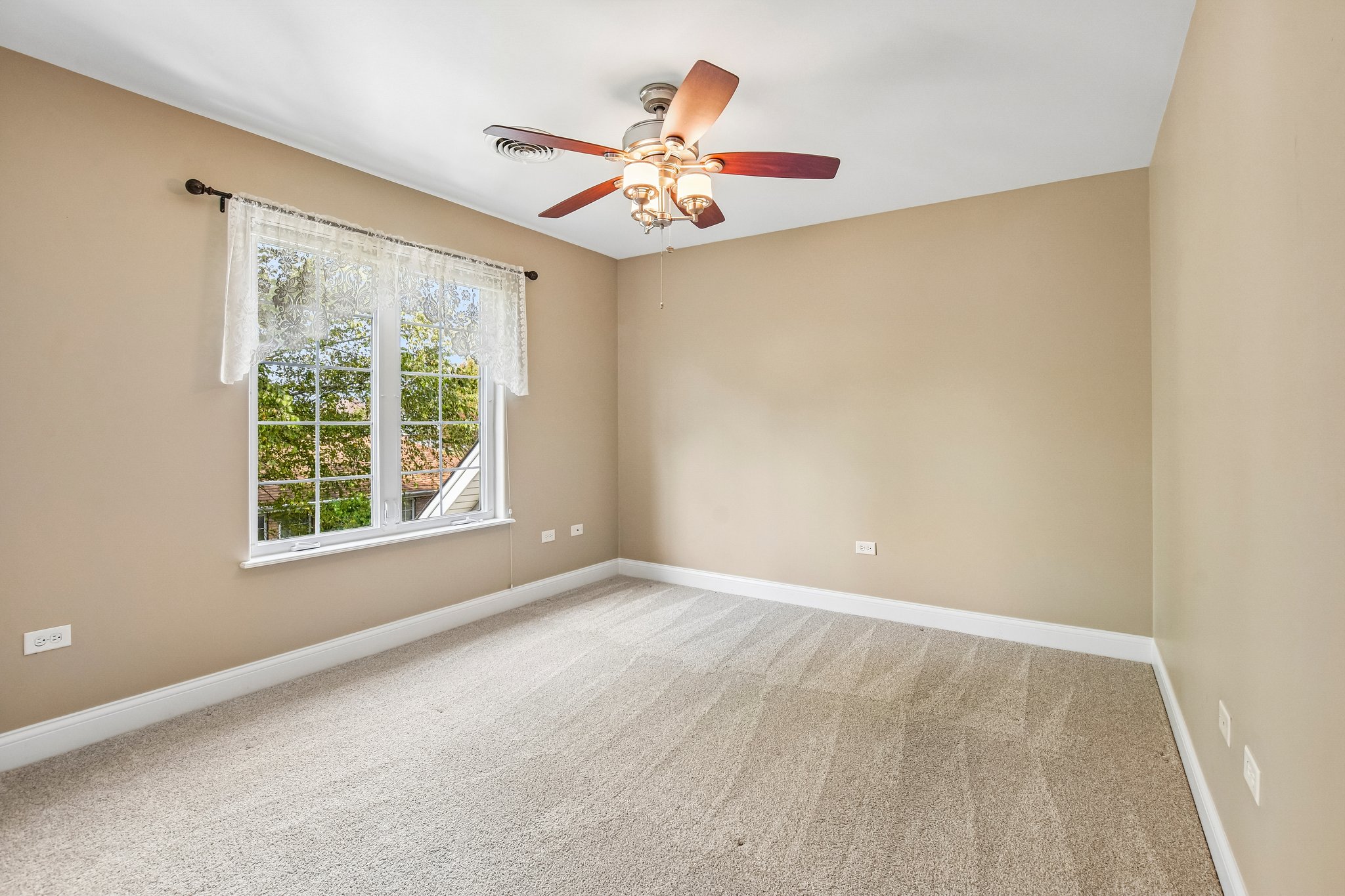W Nettle Creek Dr-S1609-037.jpg