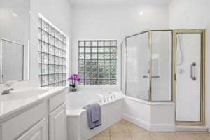 Primary Bathroom (2)