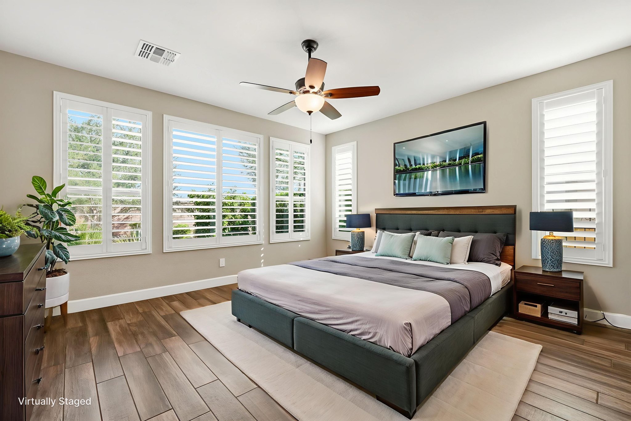 027_ListerPros virtually staged.jpeg