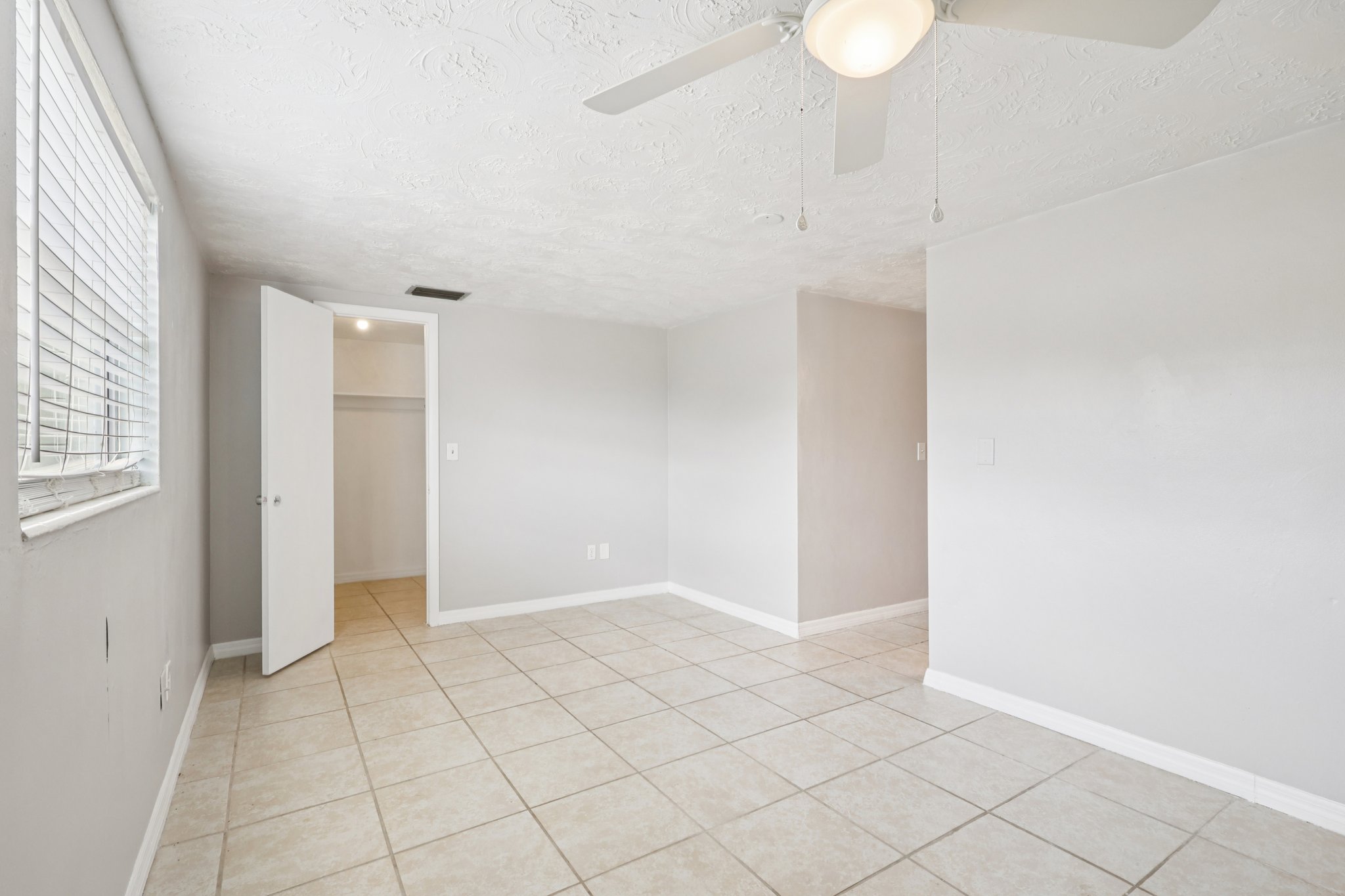 Darlington Rd-S1504-026.jpg