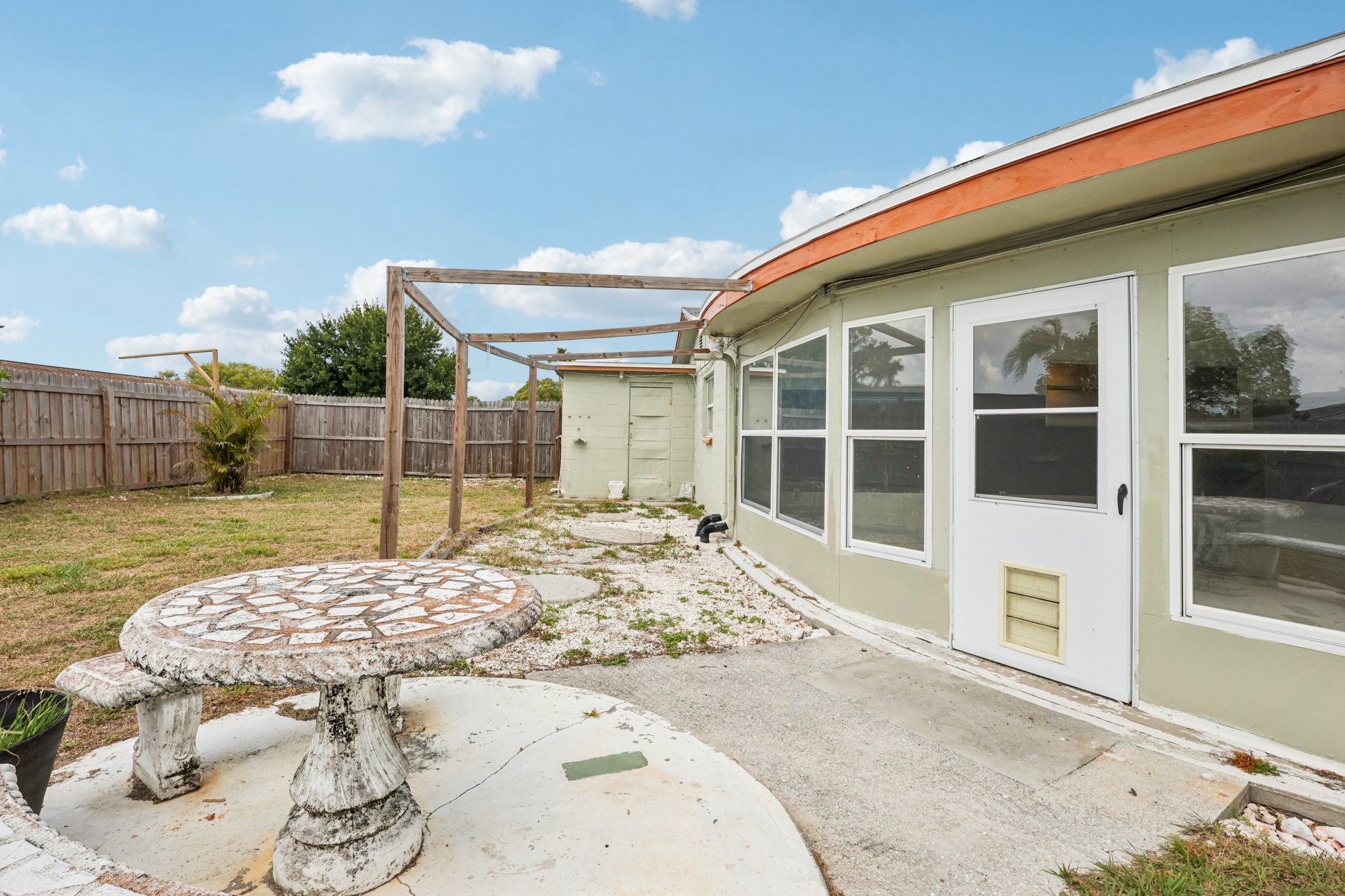 Darlington Rd-S1504-031.jpg