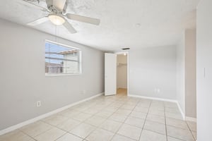 Darlington Rd-S1504-025.jpg