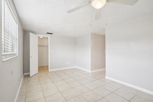 Darlington Rd-S1504-026.jpg