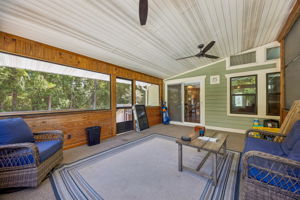 Screened-in Porch