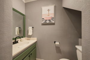  Photo 32