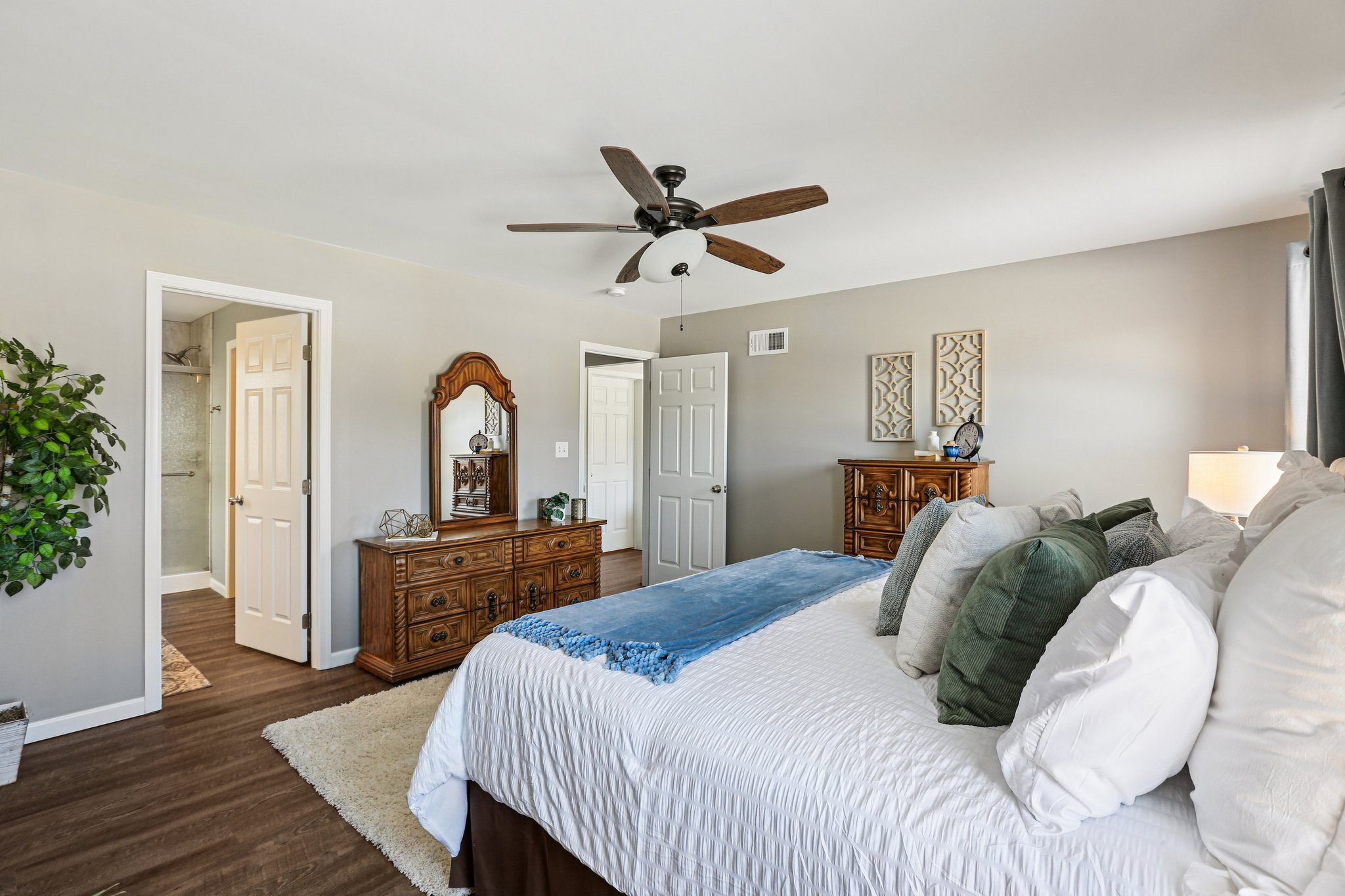 Azalea Dr-S3101-015.jpg