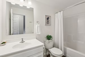 Azalea Dr-S3101-018.jpg