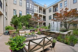 E Ohio St 223-S0307-054.jpg