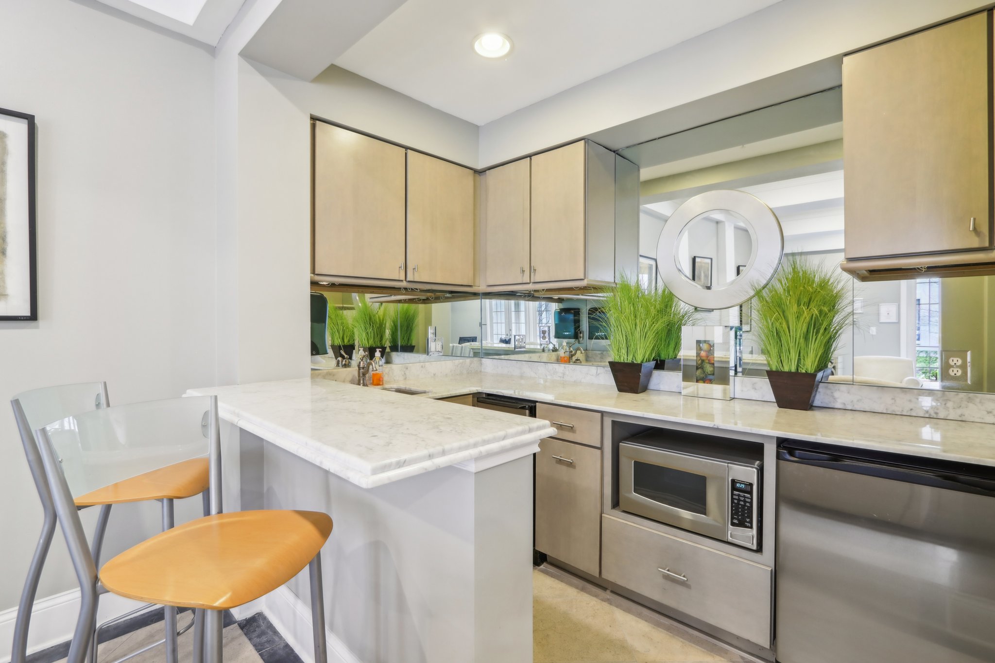 E Ohio St 309-05042025-904.jpg