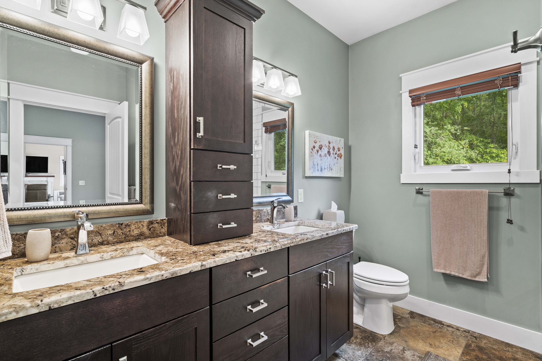  Photo 31
