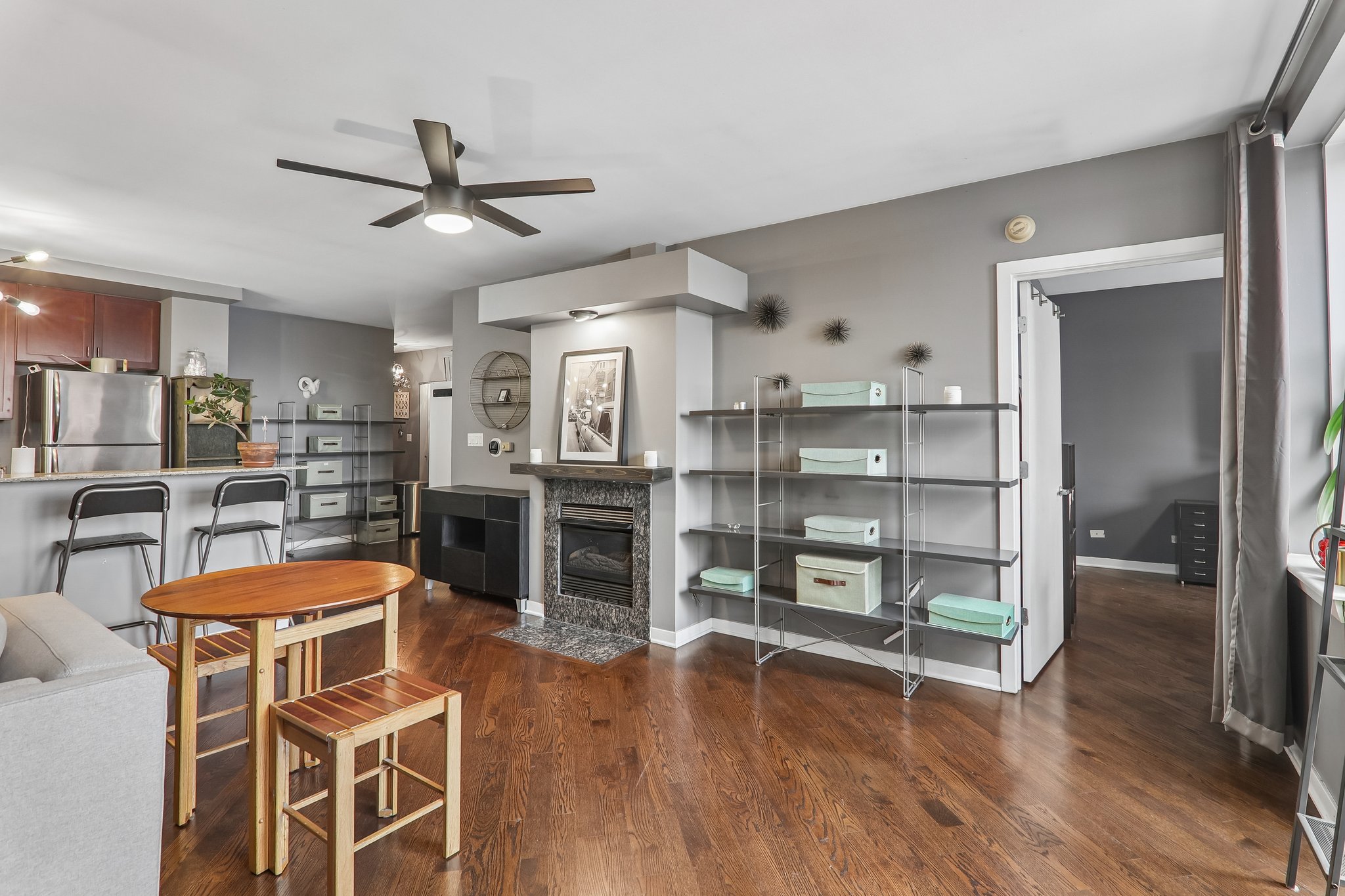 W Montrose Ave 506-S0708-008.jpg