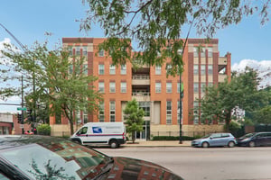 W Montrose Ave 506-S0708-001.jpg