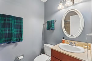 W Montrose Ave 506-S0708-019.jpg
