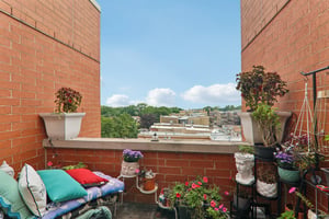 W Montrose Ave 506-S0708-030.jpg