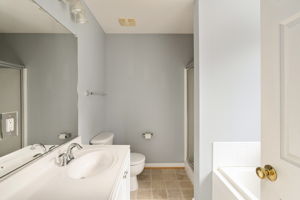  Photo 49