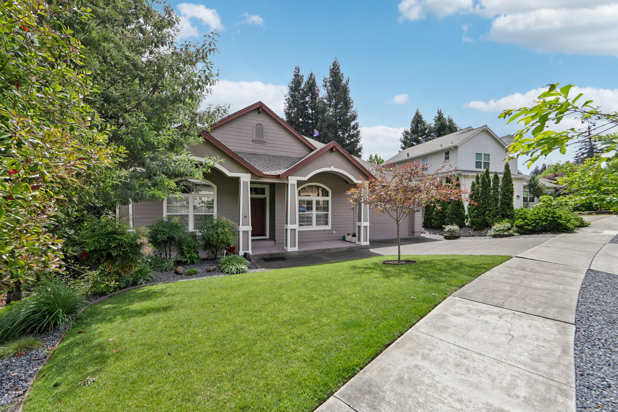 Aikin Pl-S2204-003.jpg