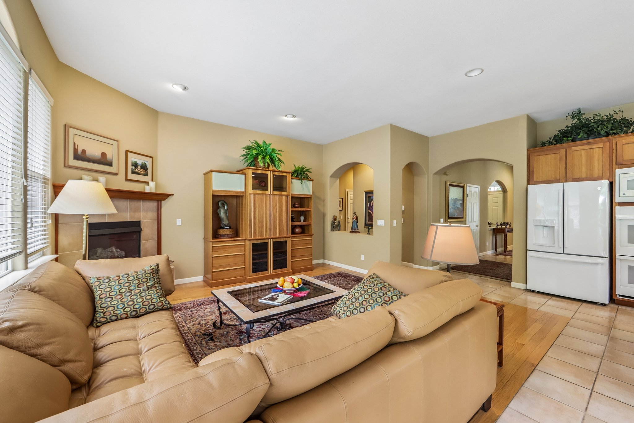 Aikin Pl-S2204-015.jpg