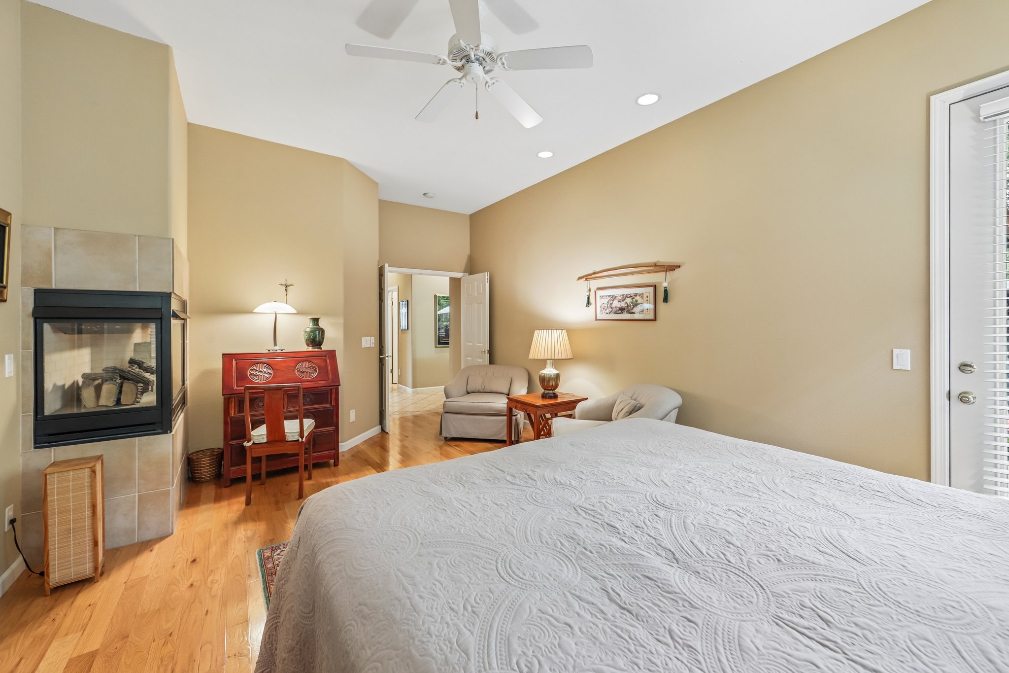 Aikin Pl-S2204-031.jpg