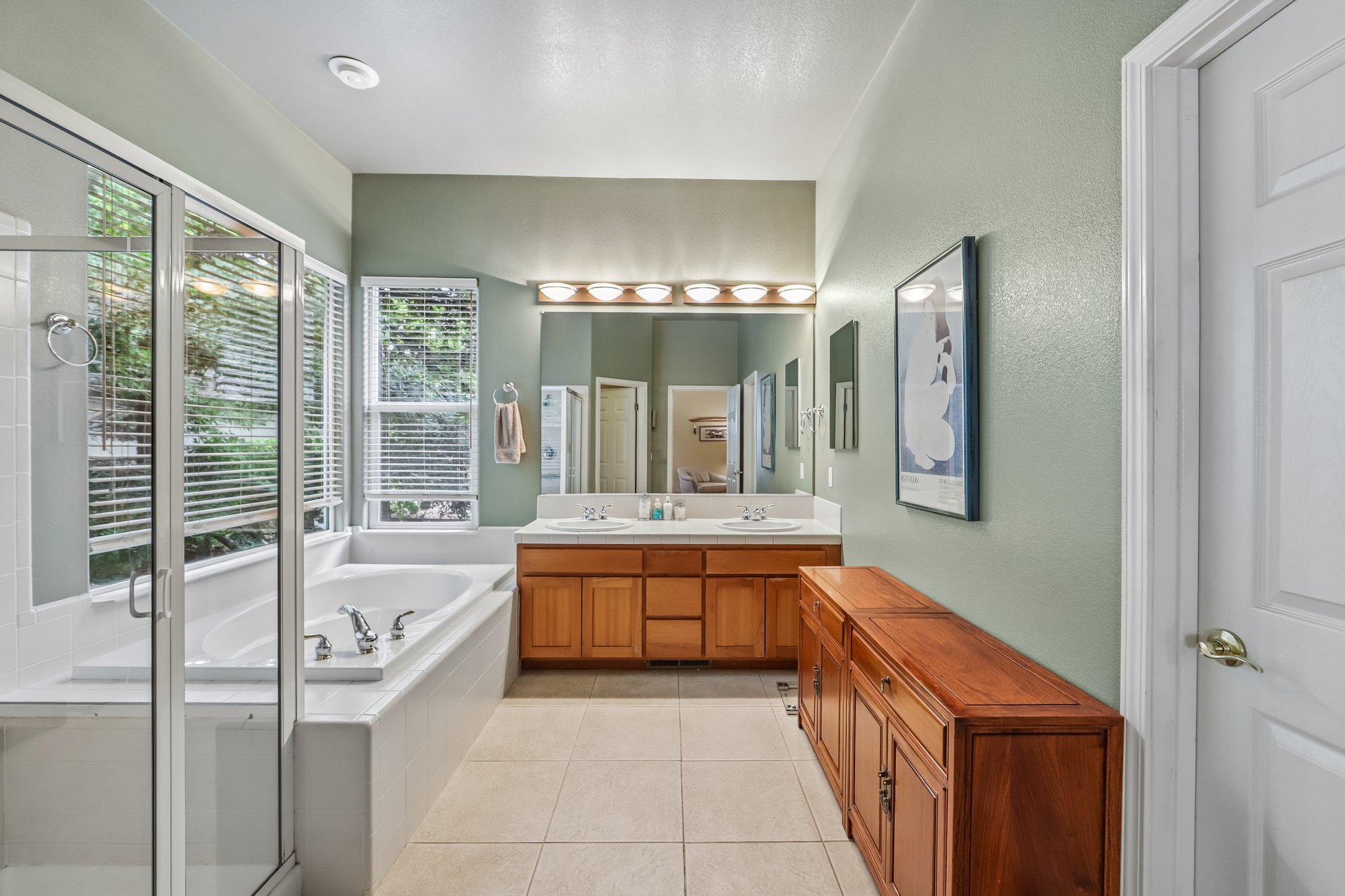 Aikin Pl-S2204-033.jpg