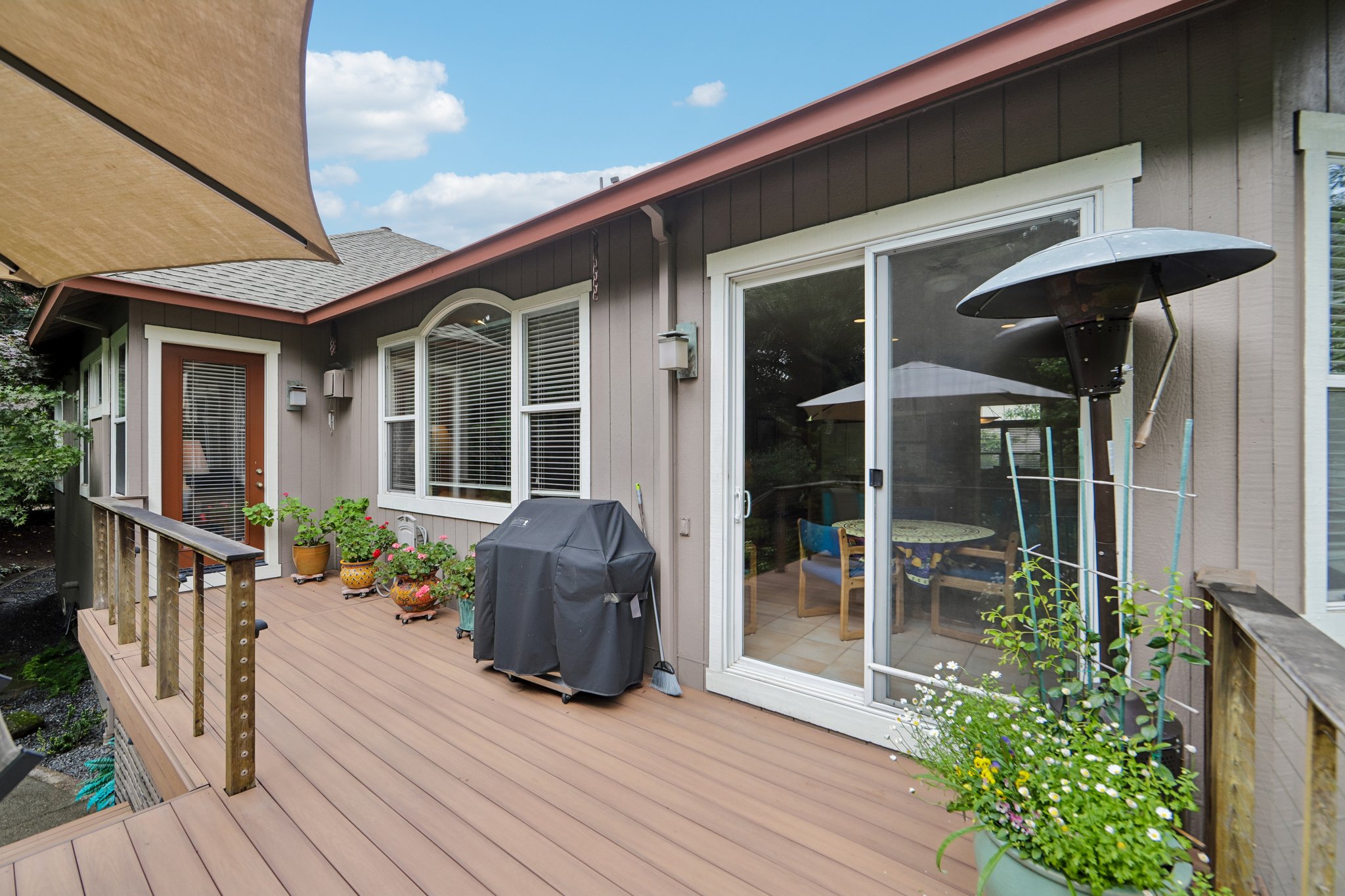 Aikin Pl-S2204-039.jpg