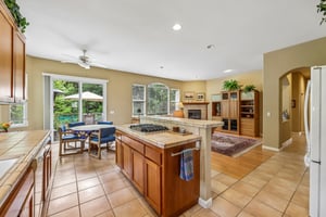 Aikin Pl-S2204-021.jpg