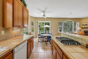 Aikin Pl-S2204-025.jpg