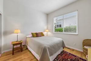 Aikin Pl-S2204-035.jpg