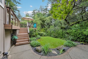 Aikin Pl-S2204-042.jpg