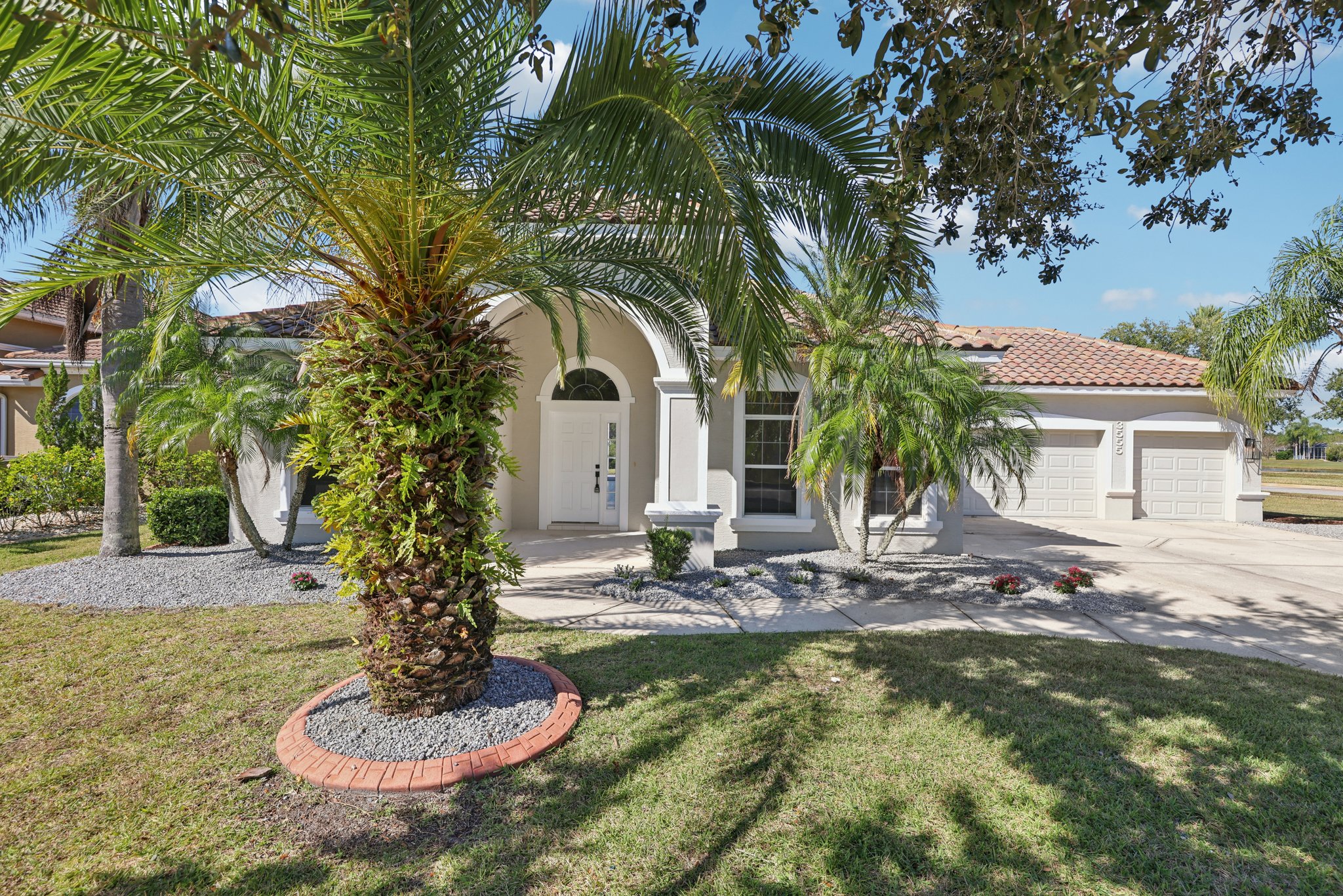 Maribella Dr-S1511-001.jpg