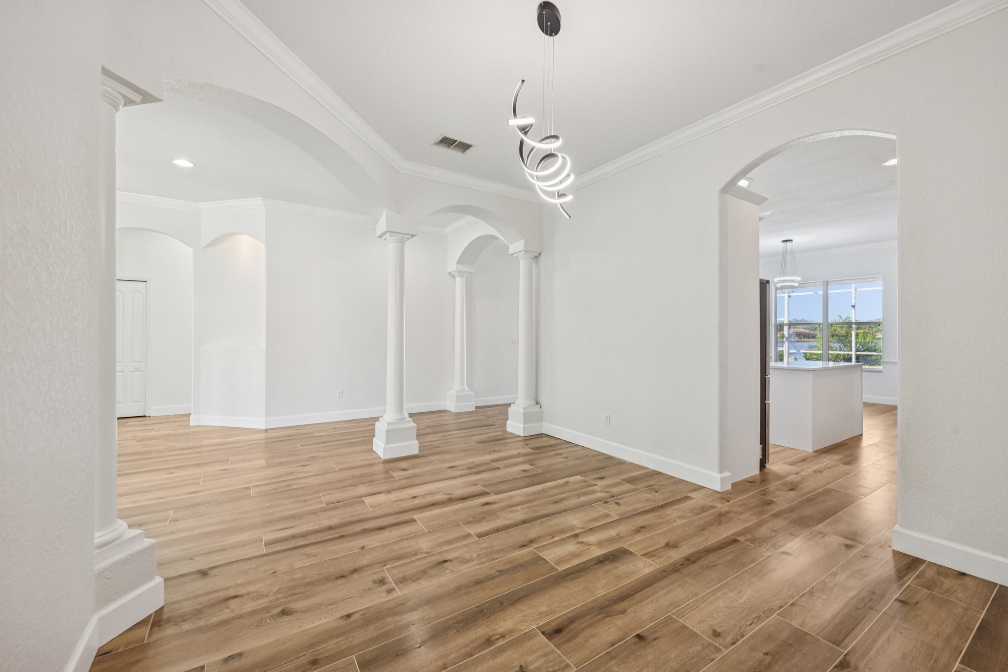 Maribella Dr-S1511-008.jpg